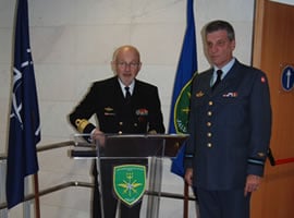 V11-001-1.jpg