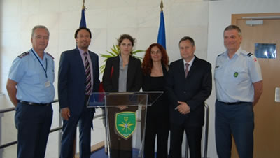 V13-005-1.jpg