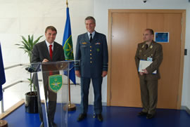 V11-008-1.jpg