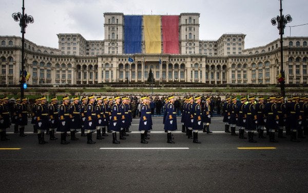 parada-militara-1-decembrie.jpg